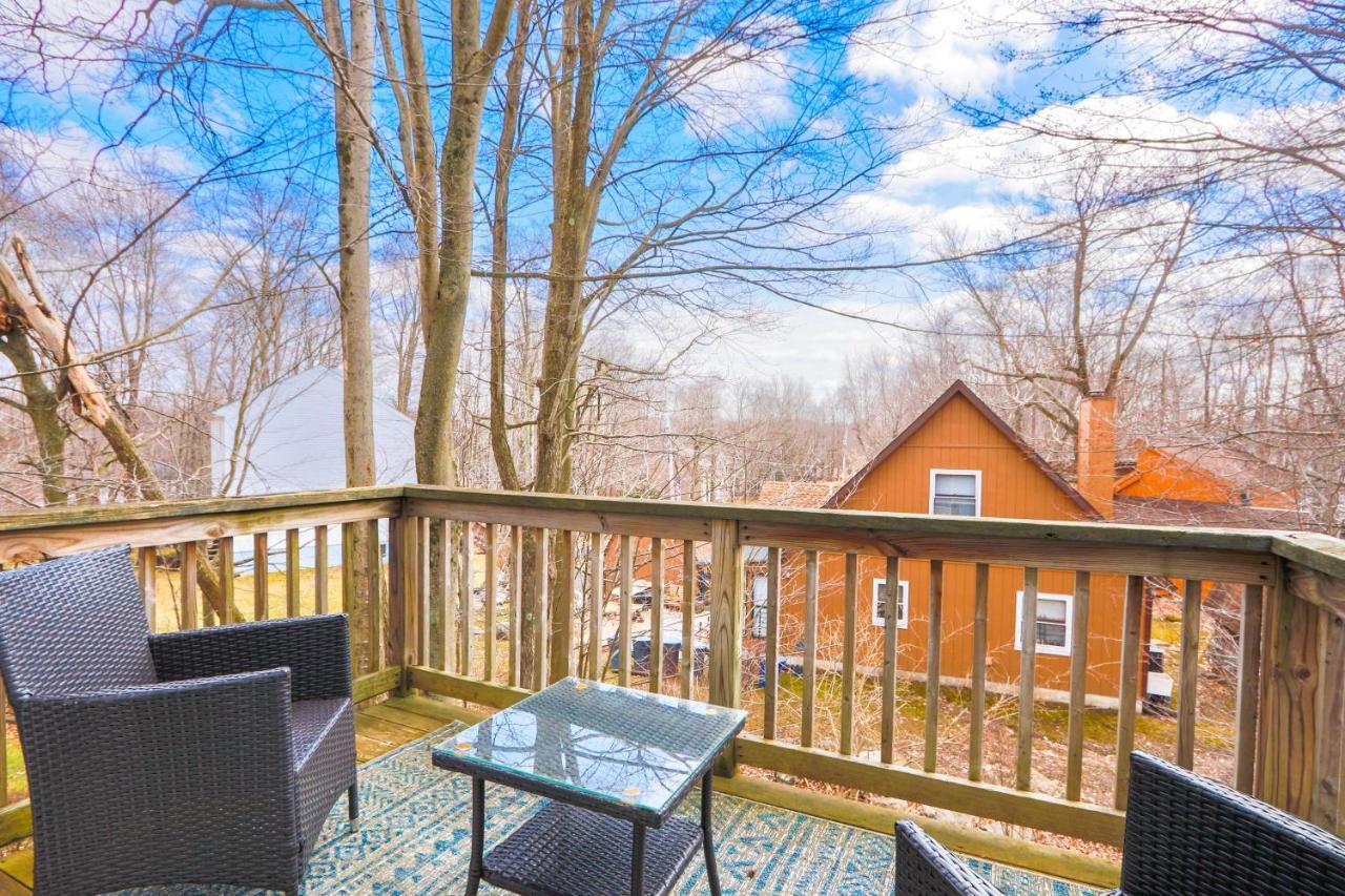 Beautiful Mount Pocono With Hot Tub!! Chalet *
